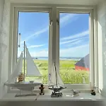 Lofoten Midnight Sun Spot House On The