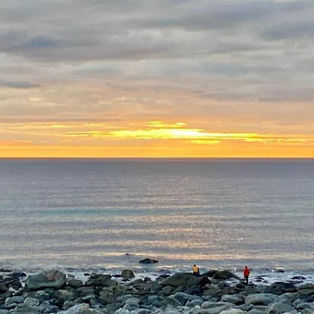 別荘 Lofoten Midnight Sun Spot House On The *
